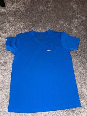 Figs Men's Blue V-Neck Scrub Tee
